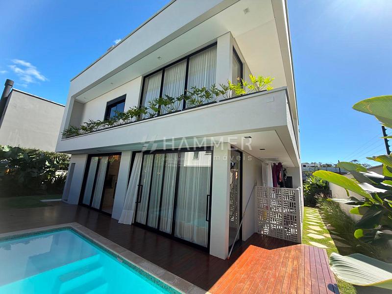 Casa com 3 su�tes Royal Garden 1