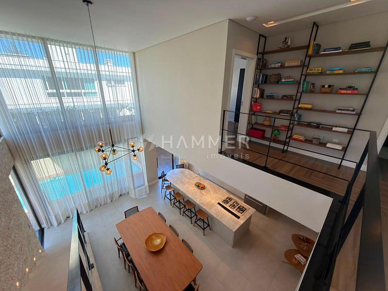 Casa com 3 su�tes Royal Garden 9