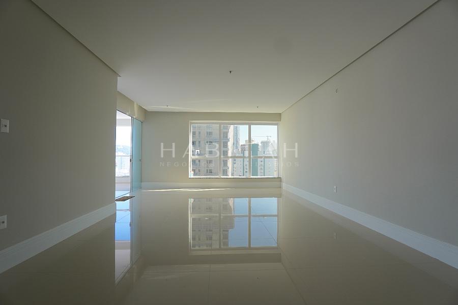 Apartamento � venda no Centro de Balne�rio Cambori� | La Belle Tour Residence 4