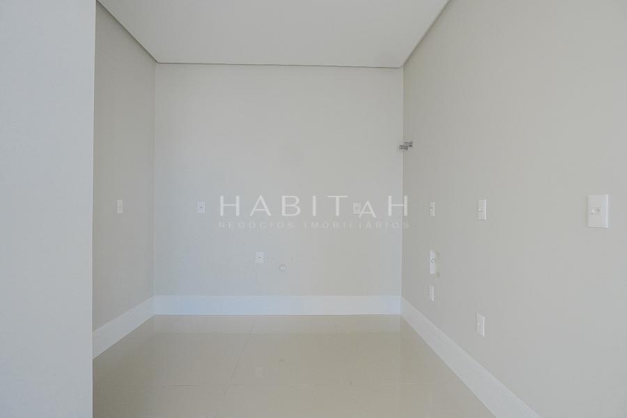 Apartamento � venda no Centro de Balne�rio Cambori� | La Belle Tour Residence 28