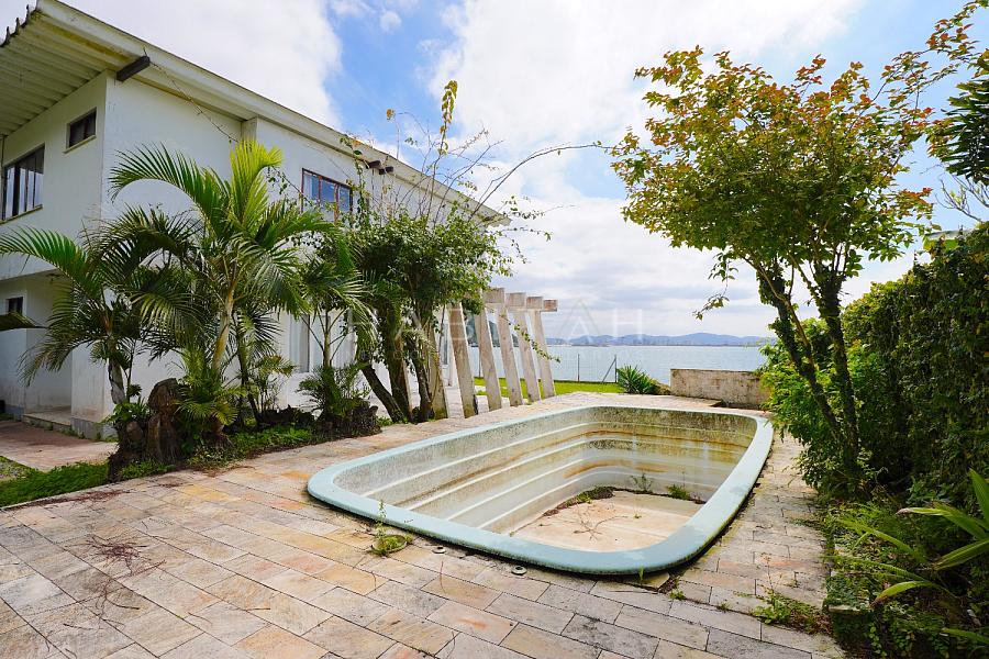 Casa frente mar � venda em Cabe�udas | Itaja� 12