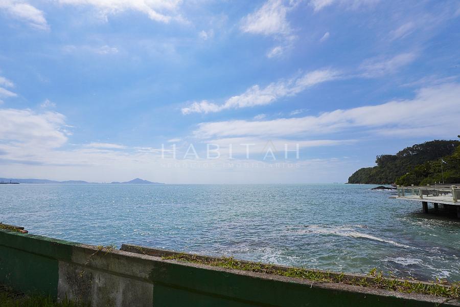 Casa frente mar � venda em Cabe�udas | Itaja� 13