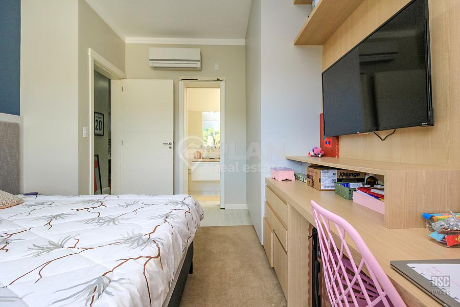 CASA RESIDENCIAL em Porto Alegre - Rio Grande do Sul, Sarandi 49