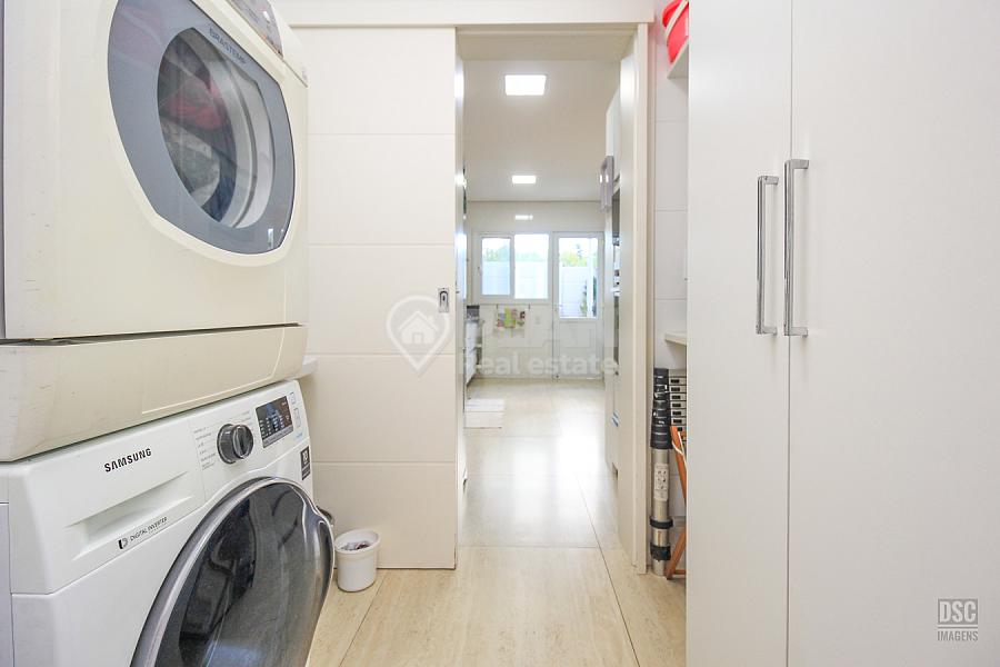 CASA RESIDENCIAL em Porto Alegre - Rio Grande do Sul, Sarandi 90