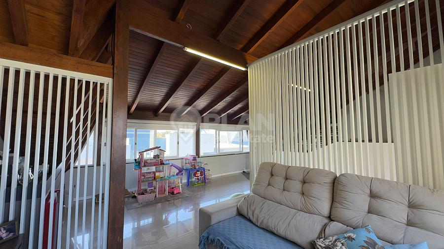 CASA RESIDENCIAL em Porto Alegre - Rio Grande do Sul. 2