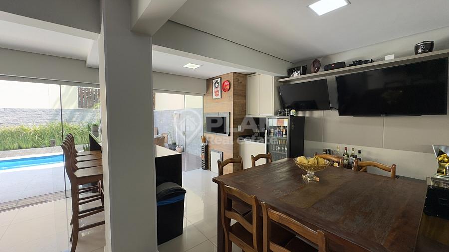 CASA RESIDENCIAL em Porto Alegre - Rio Grande do Sul. 12