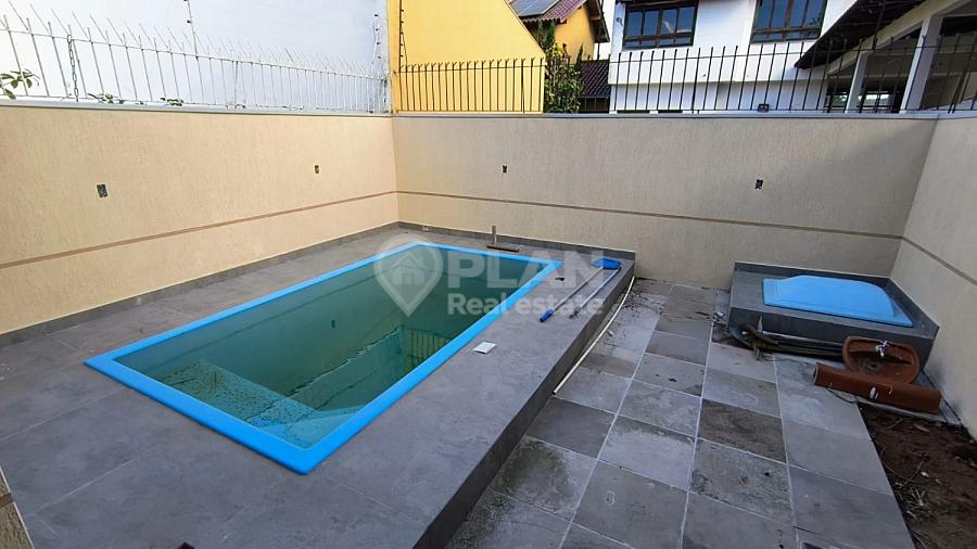 Casa Nova � venda no Parque Santa F�. 7