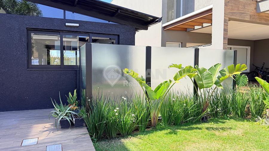 Casa em dois terrenos no Reserva Ecoville | 4 su�tes, mobiliada e com piscina 3