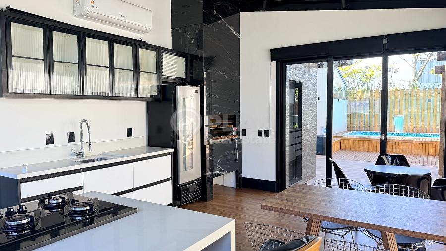 Casa em dois terrenos no Reserva Ecoville | 4 su�tes, mobiliada e com piscina 8