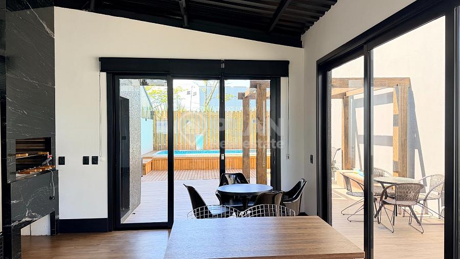 Casa em dois terrenos no Reserva Ecoville | 4 su�tes, mobiliada e com piscina 9