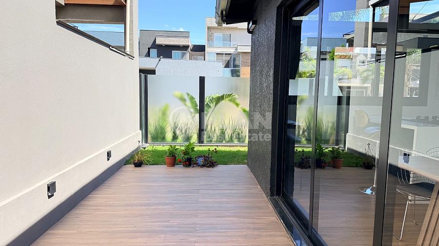 Casa em dois terrenos no Reserva Ecoville | 4 su�tes, mobiliada e com piscina 12