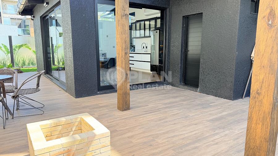 Casa em dois terrenos no Reserva Ecoville | 4 su�tes, mobiliada e com piscina 17