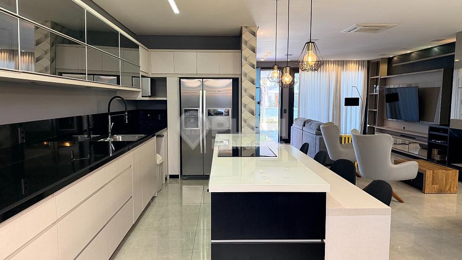 Casa em dois terrenos no Reserva Ecoville | 4 su�tes, mobiliada e com piscina 29