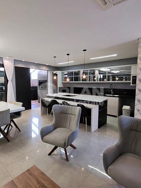 Casa em dois terrenos no Reserva Ecoville | 4 su�tes, mobiliada e com piscina 52
