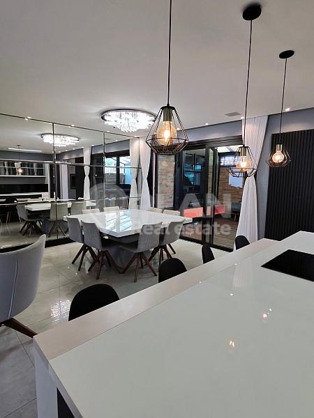 Casa em dois terrenos no Reserva Ecoville | 4 su�tes, mobiliada e com piscina 55