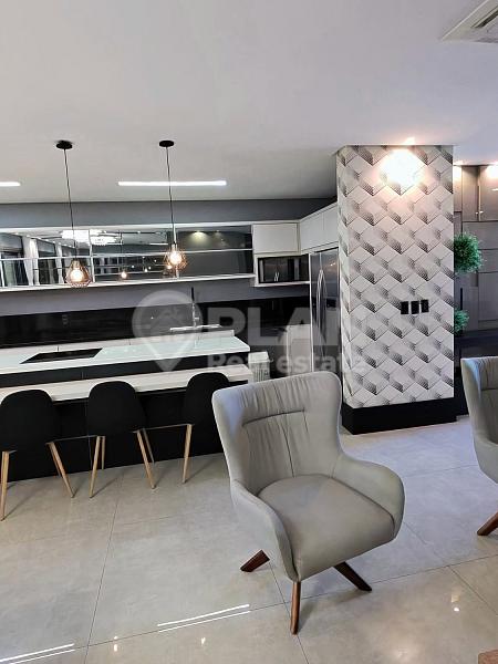 Casa em dois terrenos no Reserva Ecoville | 4 su�tes, mobiliada e com piscina 65