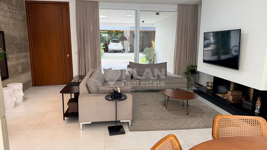 Casa mobiliada no Reserva Ecoville: 3 su�tes e piscina aquecida com deck retr�til 4