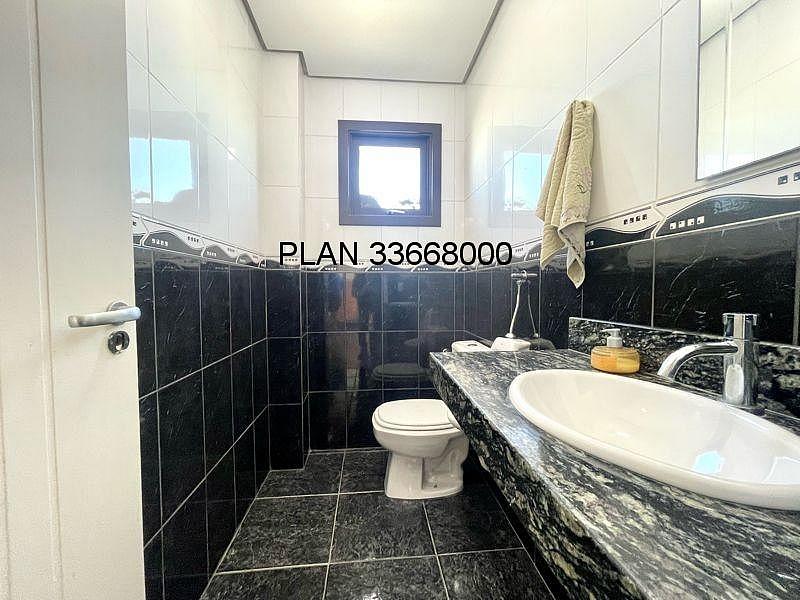 Casa na Avenida Ecoville em Condom�nio com Infra com 04 dormit�rios sendo duas su�tes. 60