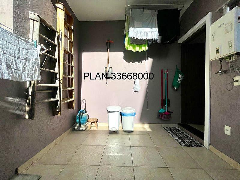 Casa na Avenida Ecoville em Condom�nio com Infra com 04 dormit�rios sendo duas su�tes. 28