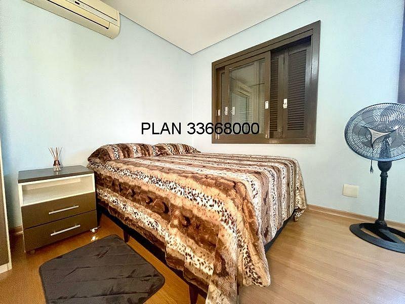 Casa na Avenida Ecoville em Condom�nio com Infra com 04 dormit�rios sendo duas su�tes. 38