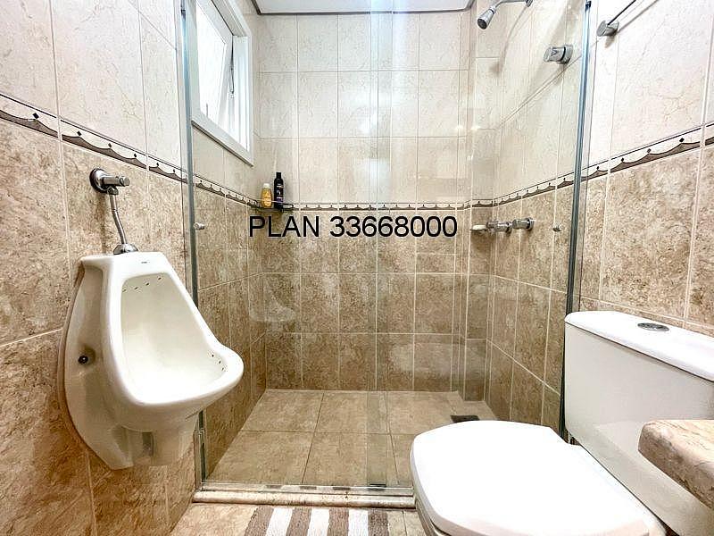 Casa na Avenida Ecoville em Condom�nio com Infra com 04 dormit�rios sendo duas su�tes. 35