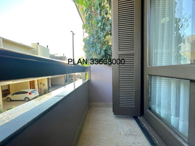 Casa na Avenida Ecoville em Condom�nio com Infra com 04 dormit�rios sendo duas su�tes. 56