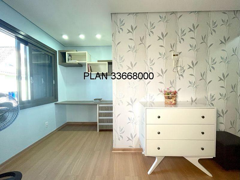Casa na Avenida Ecoville em Condom�nio com Infra com 04 dormit�rios sendo duas su�tes. 39