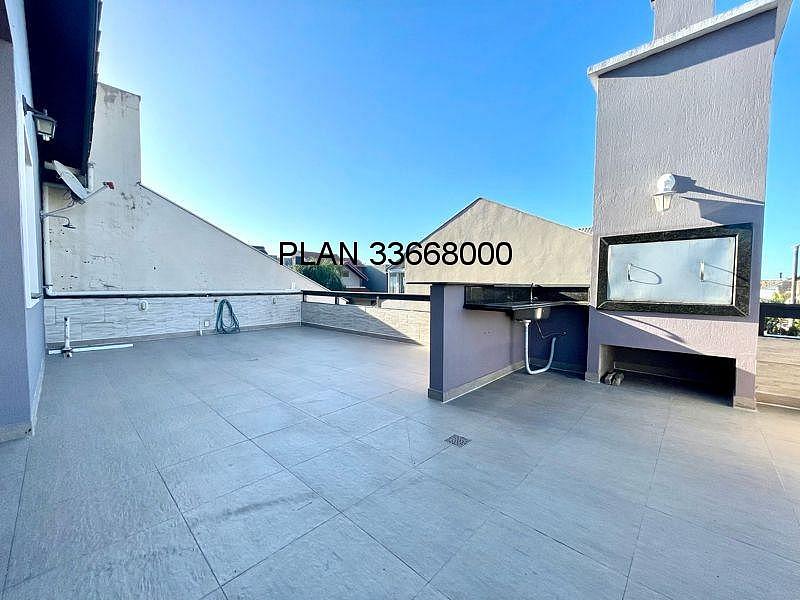 Casa na Avenida Ecoville em Condom�nio com Infra com 04 dormit�rios sendo duas su�tes. 64