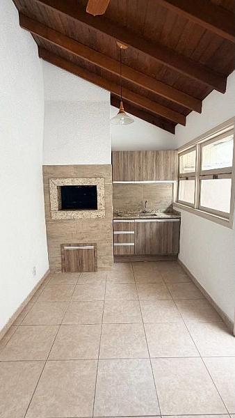 CASA CONDOM�NIO RESIDENCIAL em Porto Alegre - Rio Grande do Sul, Sarandi 4