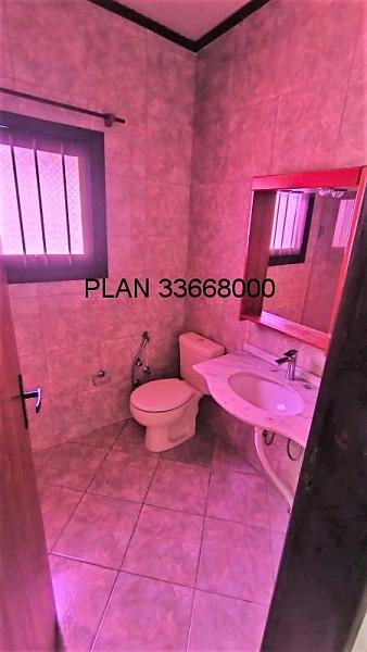 Excelente casa t�rrea com um p�tio amplo. 23