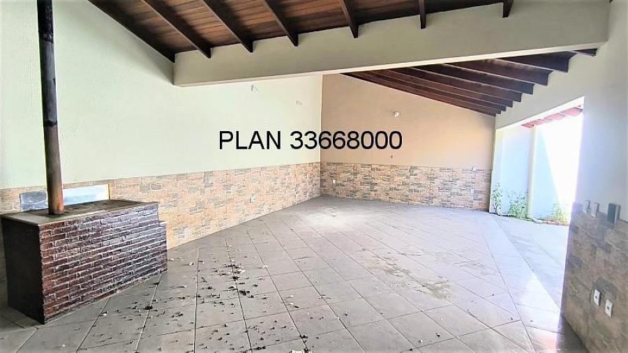 Excelente casa t�rrea com um p�tio amplo. 7