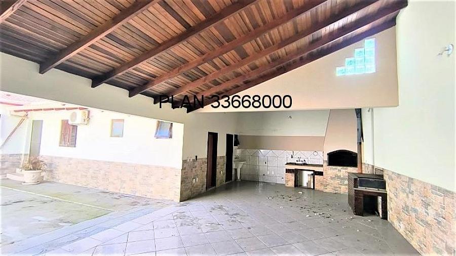 Excelente casa t�rrea com um p�tio amplo. 9