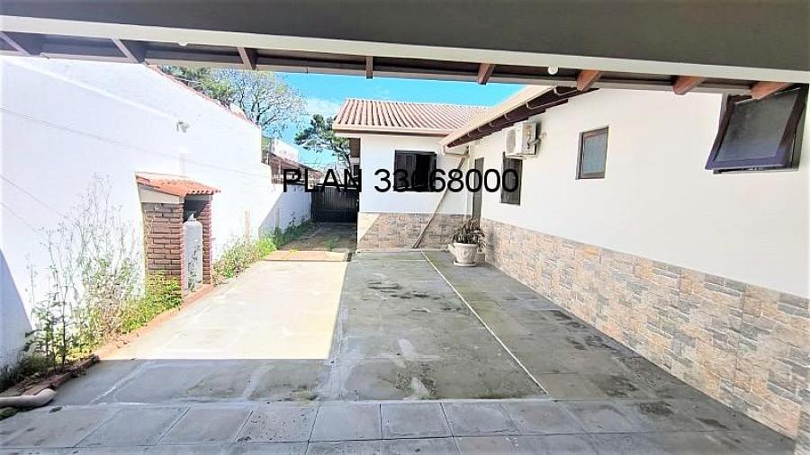 Excelente casa t�rrea com um p�tio amplo. 4
