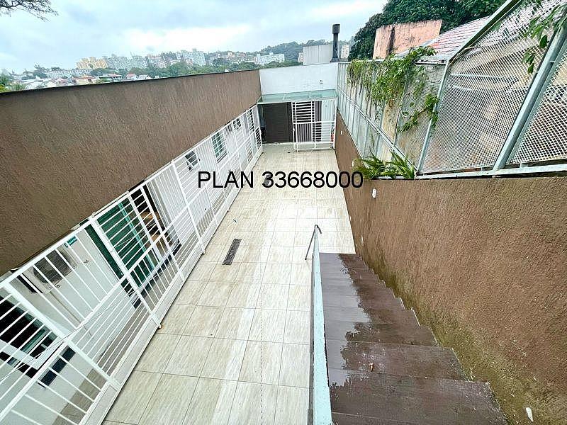 PORTO ALEGRE- CASA MODERNA E AMPLA. 35