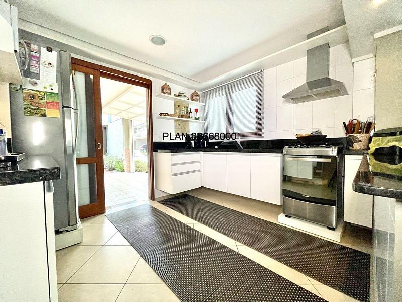 Casa de luxo em condom�nio no Ecoville, Porto Alegre-RS: 3 quartos, 3 su�tes, 3 salas, 4 banheiros, 4 vagas de garagem, 223,97 m�. 10