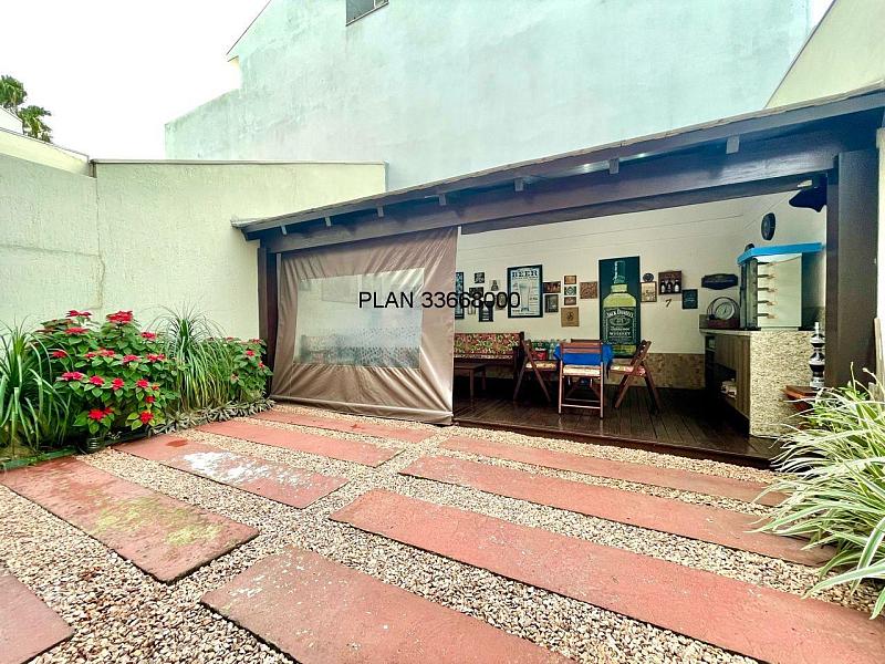 Casa de luxo em condom�nio no Ecoville, Porto Alegre-RS: 3 quartos, 3 su�tes, 3 salas, 4 banheiros, 4 vagas de garagem, 223,97 m�. 5