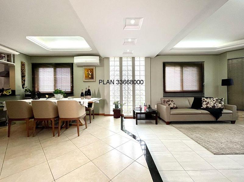 Casa de luxo em condom�nio no Ecoville, Porto Alegre-RS: 3 quartos, 3 su�tes, 3 salas, 4 banheiros, 4 vagas de garagem, 223,97 m�. 2