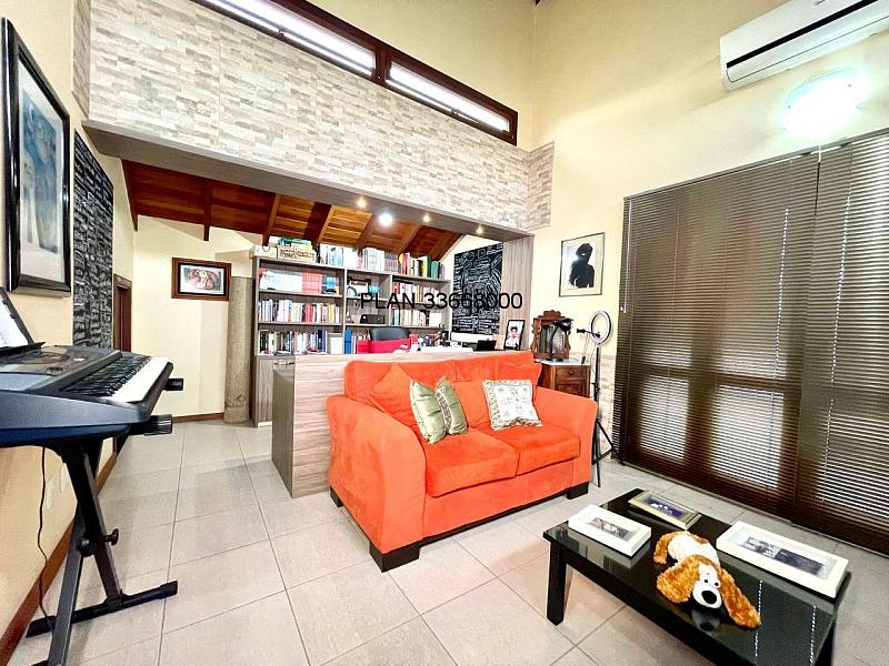 Casa de luxo em condom�nio no Ecoville, Porto Alegre-RS: 3 quartos, 3 su�tes, 3 salas, 4 banheiros, 4 vagas de garagem, 223,97 m�. 35