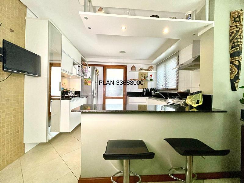 Casa de luxo em condom�nio no Ecoville, Porto Alegre-RS: 3 quartos, 3 su�tes, 3 salas, 4 banheiros, 4 vagas de garagem, 223,97 m�. 11