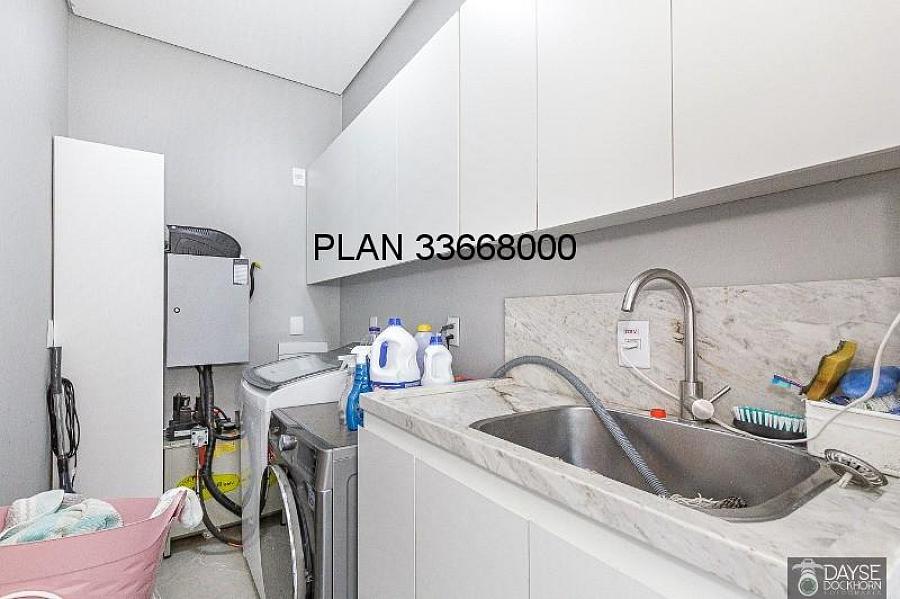 Luxuosa casa em condom�nio no Ecoville, Porto Alegre-RS: 4 quartos, 4 su�tes, 2 salas, 5 banheiros, 3 vagas de garagem, 450m�. Venha conferir! 41