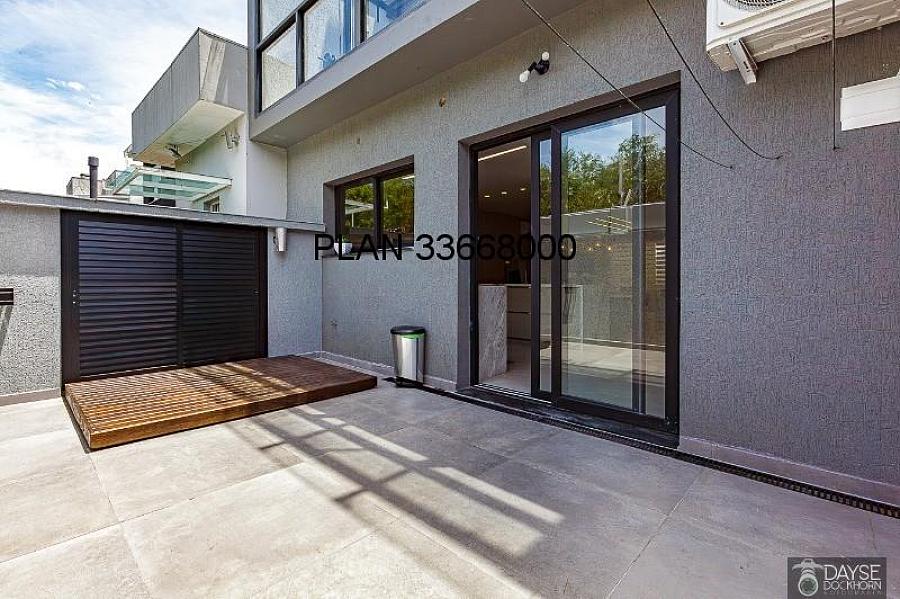 Luxuosa casa em condom�nio no Ecoville, Porto Alegre-RS: 4 quartos, 4 su�tes, 2 salas, 5 banheiros, 3 vagas de garagem, 450m�. Venha conferir! 44