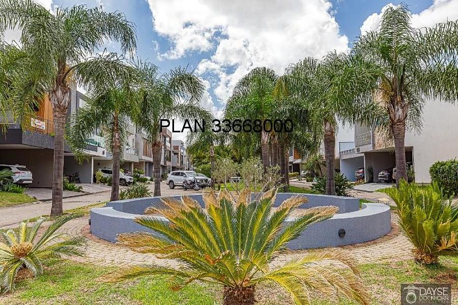 Luxuosa casa em condom�nio no Ecoville, Porto Alegre-RS: 4 quartos, 4 su�tes, 2 salas, 5 banheiros, 3 vagas de garagem, 450m�. Venha conferir! 86