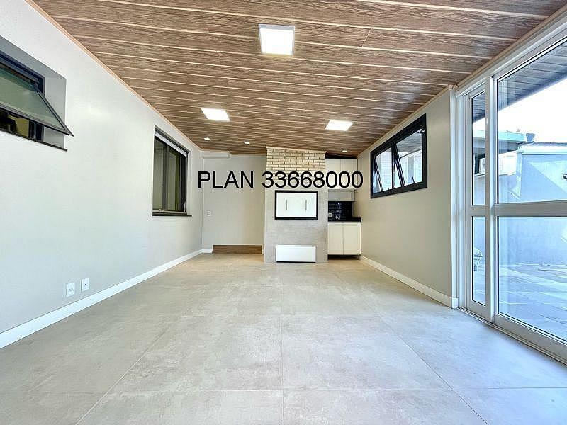 CASA T�RREA COM P�TIO AMPLO 30