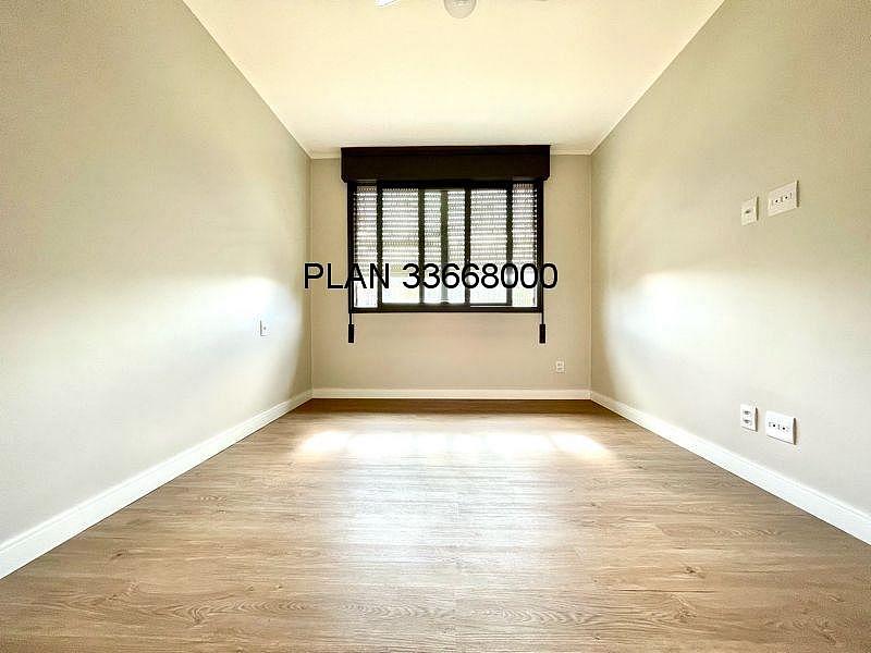CASA T�RREA COM P�TIO AMPLO 12