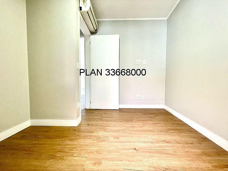 CASA T�RREA COM P�TIO AMPLO 21