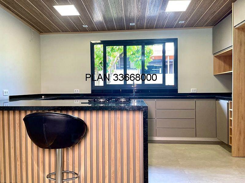 CASA T�RREA COM P�TIO AMPLO 25