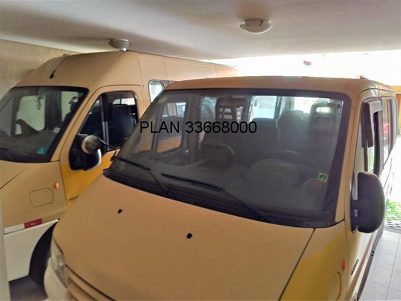 Casa em terreno amplo no Condom�nio Igua�u. 2