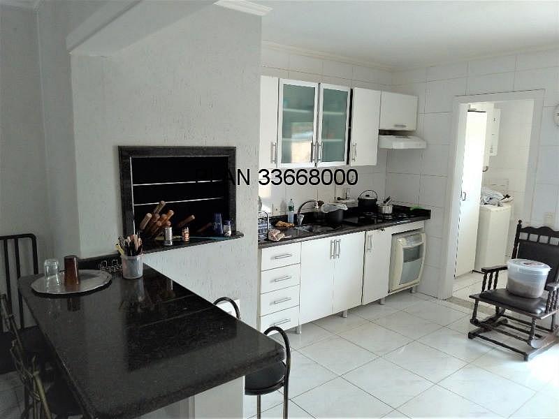 Casa em terreno amplo no Condom�nio Igua�u. 7
