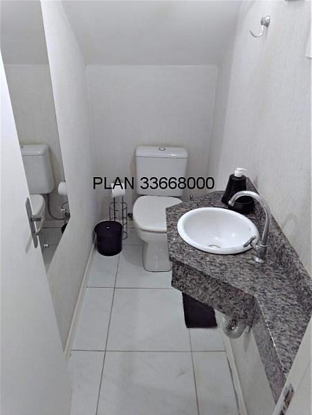 Casa em terreno amplo no Condom�nio Igua�u. 11