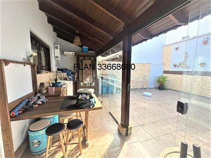 CASA RESIDENCIAL em Porto Alegre - Rio Grande do Sul, Sarandi 12